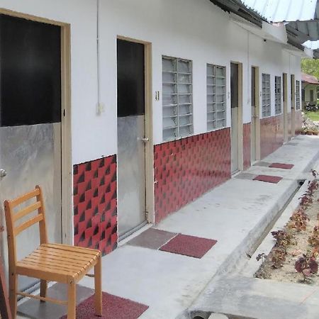 Oyo 90176 D'Cruz Sunrise Villa Pantai Cenang  Eksteriør billede