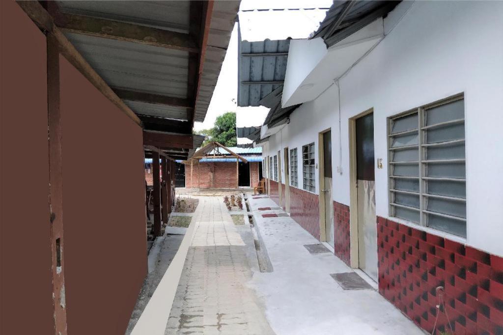 Oyo 90176 D'Cruz Sunrise Villa Pantai Cenang  Eksteriør billede