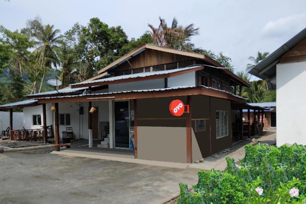 Oyo 90176 D'Cruz Sunrise Villa Pantai Cenang  Eksteriør billede