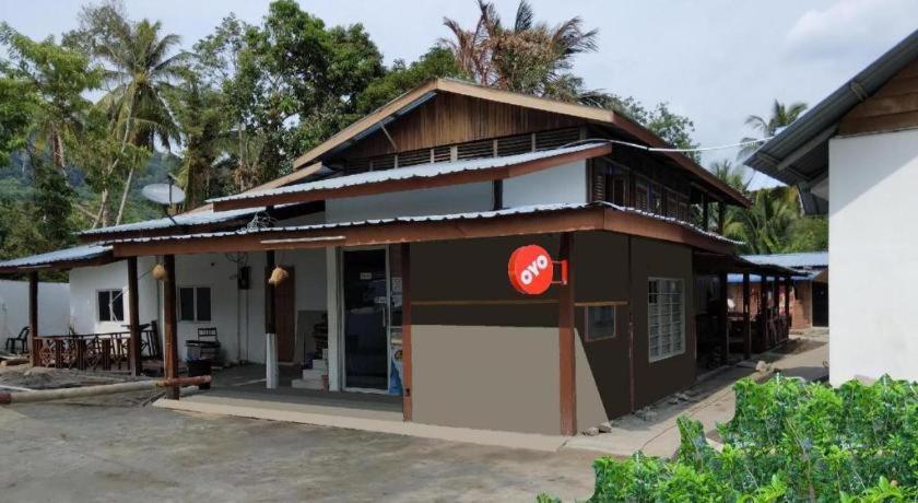 Oyo 90176 D'Cruz Sunrise Villa Pantai Cenang  Eksteriør billede